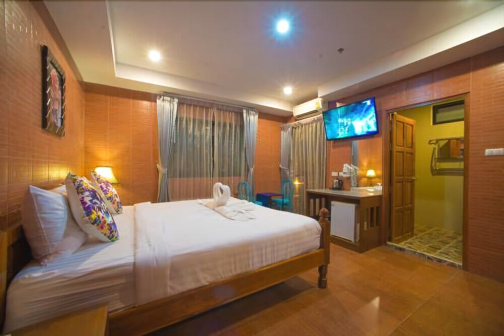 Oyo 861 Patong Dynasty Hotel 외부 사진